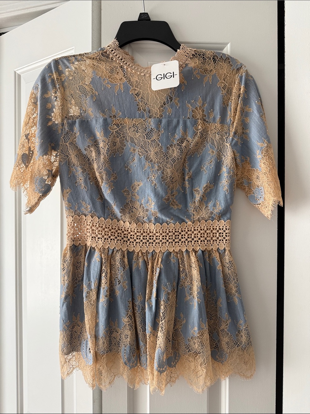 Women’s Blue and Tan Lace Fit-and-Flare Shirt Blouse